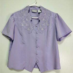 Blair Lavender Embroidered Button Front Blouse Medium Short Sleeve Vintage Style